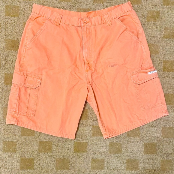 Wrangler Other - WRANGLER CARGO JEAN SHORT SIZE 38